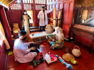 Jaga Sejarah Tetap Hidup, Museum Aceh Lakukan Konservasi Koleksi Rumoh Aceh