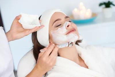 Manfaat Facial Wajah untuk Kesehatan dan Kecantikan Kulit
