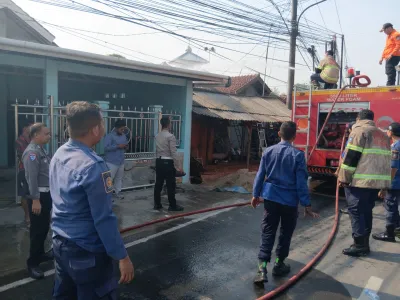 Rumah milik Warga Kampung Kuta, Kibin Terbakar di Duga korsleting arus listrik
