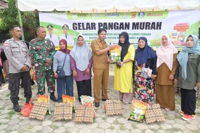 Pemkab Aceh Besar Gelar Gerakan Pangan Murah, Warga Antre Berburu Sembako Murah