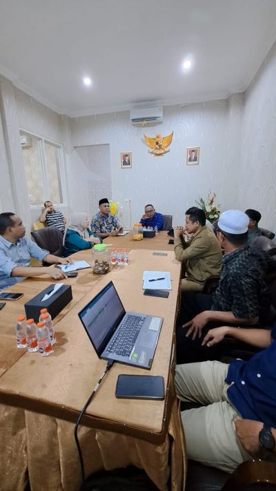 Sekprov Maluku Utara Pimpin Rapat Bahas Percepatan Program Listrik Desa