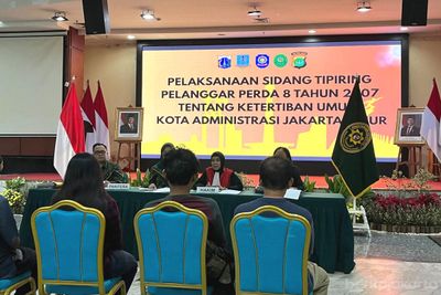 Demi Pulihkan Fungsi Trotoar dan Beri Efek Jera, 43 PKL di Jakarta Timur Jalani Sidang Tipiring