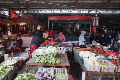 Pramono Anung Pastikan Stok Aman dan Inflasi Terkendali di Tengah Kenaikan Harga Sayur Jakarta