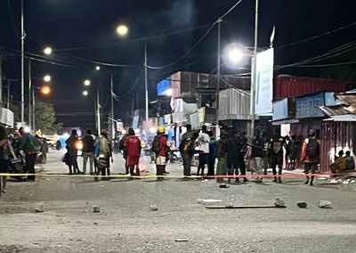 Tabrak Lari Picu Aksi Pemalangan Jalan di Timika, Polisi Buru Pengemudi yang Kabur