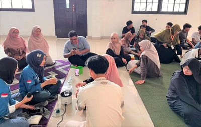 Itera Ajari Siswa SMA Bikin Lilin Aromaterapi