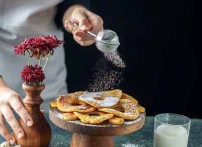 Intip Kisah Sukses Istri Sopir Taksi Bangun Bisnis Kuliner Rumahan untuk Bantu Ekonomi Keluarga
