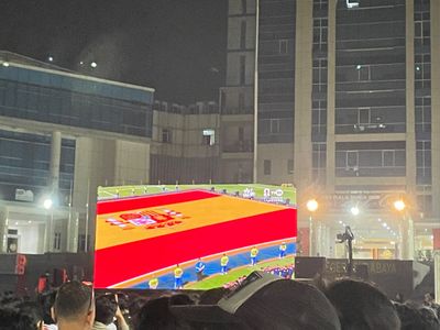Nobar Piala Dunia 2026 di Unesa Diserbu Ratusan Warga, Warek Berpesan agar Tak Sekadar Jadi Tontonan