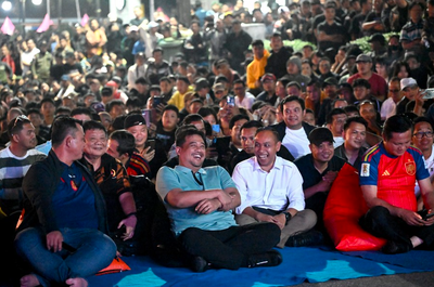 Ribuan Warga Padati Alun-alun Gunungsitoli, Final Piala Dunia 2026 Jadi Ajang Silaturahmi