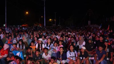 Ribuan Warga Ternate Semarakkan Nobar Final Piala Dunia 2026 Bersama Wagub Maluku Utara di Benteng Orange