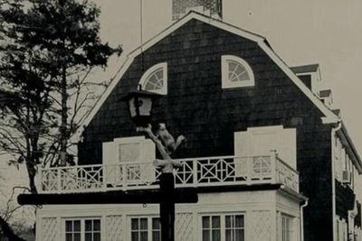 Kisah Misterius Rumah Amityville, Teror Mencekamnya Bikin Merinding!