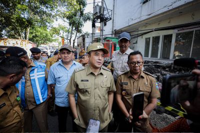 Pemkot Bandung Segel Lokasi Penebangan 12 Pohon Tanpa Izin di Cijerah