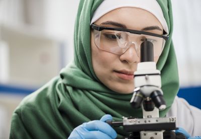 Beasiswa Buka Peluang Perempuan Indonesia Jadi Generasi Peneliti