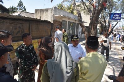 Bupati Sumedang Tinjau Penataan Rumija, Apresiasi Warga Bongkar Bangunan Liar Secara Mandiri
