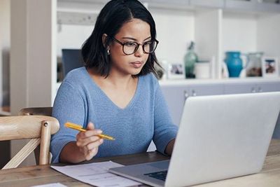 5 Pekerjaan Yang Tidak Mengharuskan Kamu Ke Kantor