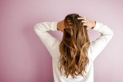 Pilih Serum Rambut Dengan Tepat Untuk Manfaat Yang Maksimal