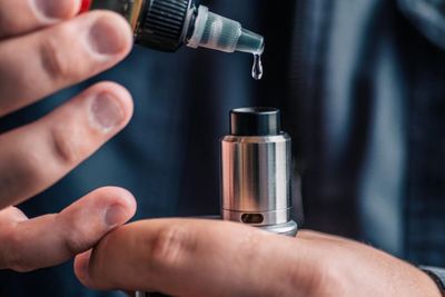 Mahasiswa Penjual Liquid Vape Narkoba Ditangkap Polda Jambi