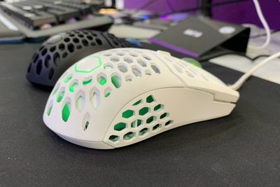 Cooler Master Pamer Prototype Mouse Ultralight di Ajang Computex 2019