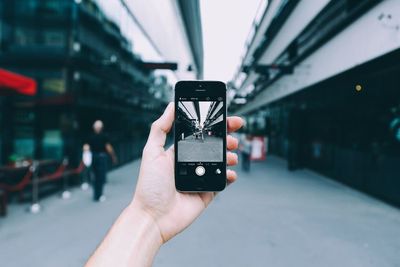 Tips Menghemat Baterai Smartphone Saat Mudik
