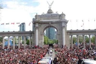 Penembakan di Tengah Pesta Juara Raptors, 2 Orang Terluka