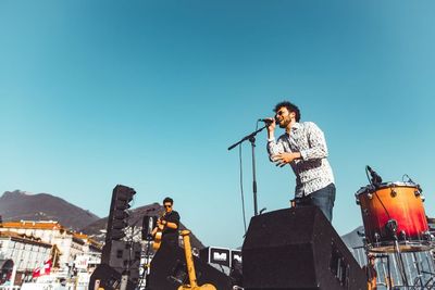 Ternyata Bernyanyi Menyehatkan Jiwa dan Raga