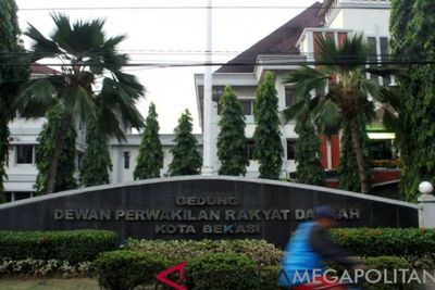 Pemkab Bekasi Kucurkan Rp 755 Juta untuk Pakaian Dinas Dewan Baru