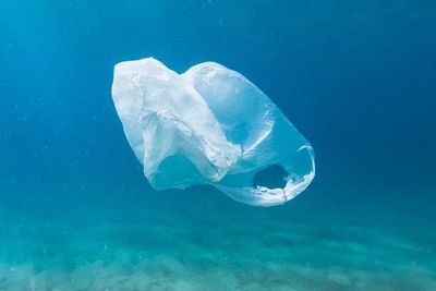 Mengerikan, Ada Ratusan Juta Ton Sampah Yang Ada Di Perairan Bumi!