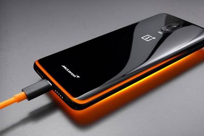 Daya Fast Charging Smartphone Sudah Diatas 100W, Apakah Masih Aman?