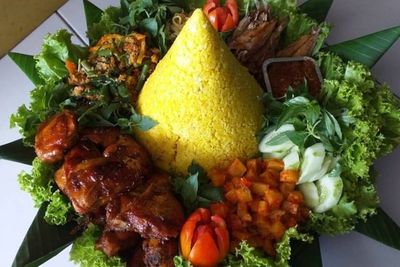 Nasi Tumpeng Hidangan dengan Makna Filosofis