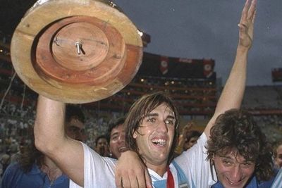 Kalau Pensiun, Habis Sudah Peluang Messi Kalahkan Batistuta