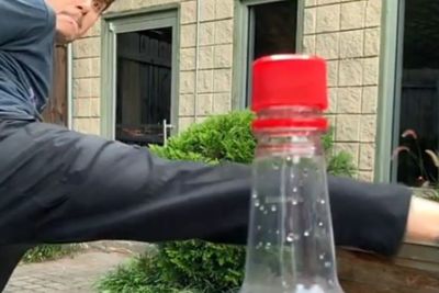 Viral Challenge Tendang Tutup Botol, Ternyata dapat Berisiko Cedera