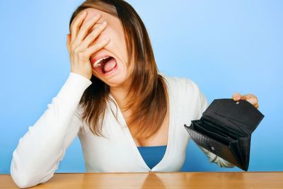 Tips Buat Mahasiswa Hemat Atur Uang Jajan Bulanan