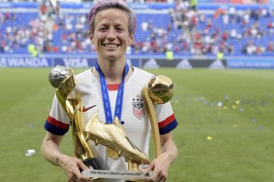 Keperkasaan Rapinoe Bikin AS Bertakhta