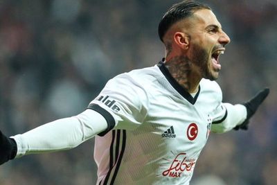 Betah di Besiktas, Quaresma Tolak Pinangan Wolves