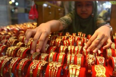 Sambut Tahun Ajaran Baru, Toko Emas dan Pegadaian Diserbu Masyarakat