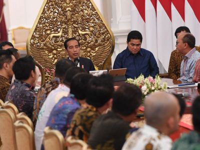 Jokowi Tegaskan Kadin Harus Selesaikan Masalah Internal Sendiri
