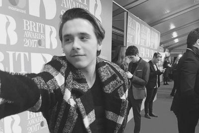 Brooklyn Beckham Sutradarai Video Musik JAWS 