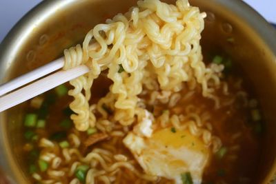 Bahaya Makan Mi Instan Bagi Kesehatan