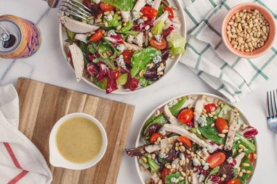 Salad Jadi Tidak Sehat Jika Kamu Tambahkan Hal Ini!
