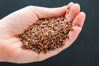 Benarkah Kandungan Biji Rami Bisa Turunkan Berat Badan?