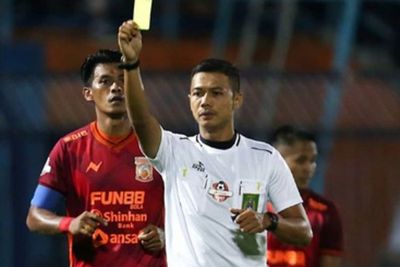 Wasit Tidak Tegas, Persela vs Borneo Ricuh