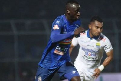 Arema Malang Bantai Persib Bandung