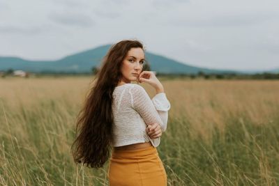 Atasi Rambut Rontok dan Kering dengan Minyak Kelapa dan Lidah Buaya