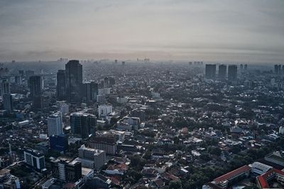 Pagi Ini, Jakarta Kembali Duduki Urutan Ke-2 Kota Paling Berpolusi