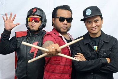 5 Lagu Nasional yang Dibawakan Ulang Band Indonesia