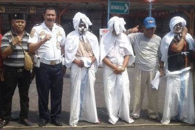 Hantu Pocong Ikut Meriahkan Hari Kemerdekaan RI