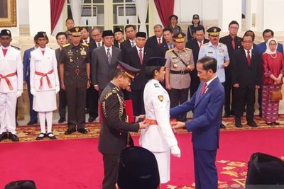 Jokowi Kukuhkan Paskibraka 2019