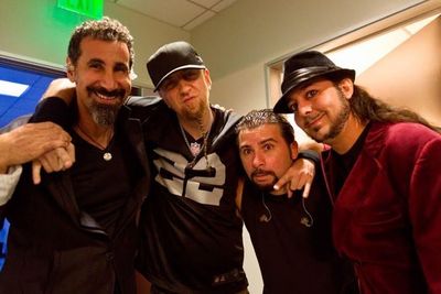 Mengapa System Of A Down Tak Juga Rilis Album Baru?