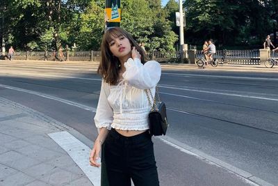 Deretan Outfit Lisa Blackpink yang Memorable di Rangkaian Deadline World Tour