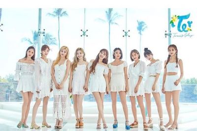 TWICE Akan Membintangi Serial Orisinal YouTube Mereka Sendiri