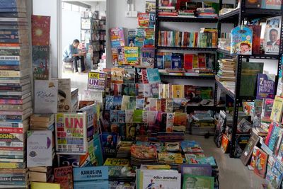 Suasana Pasar Kenari, Surga Bagi Para Pecinta Buku di Jakarta